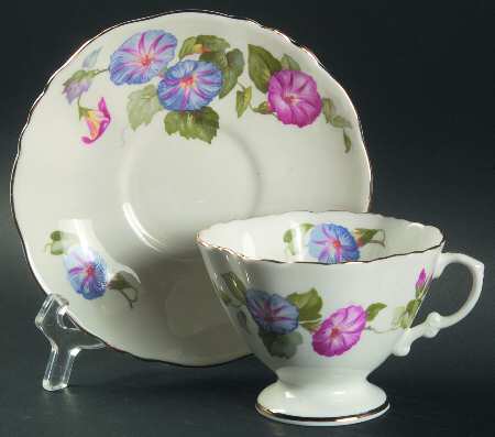 C129-1 Footed Cup & Saucer Set