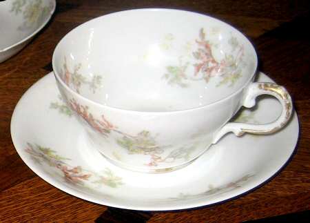 Schleiger 160-4 Flat Cup & Saucer Set