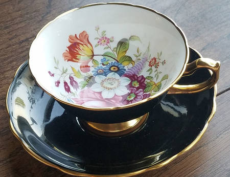 HAM101 Footed Cup & Saucer Set