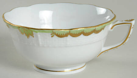 Princess Victoria Green Footed Cup
