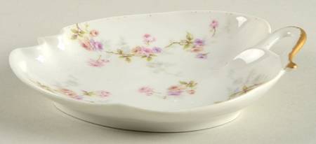 Schleiger 339-14 Leaf Shaped Dish