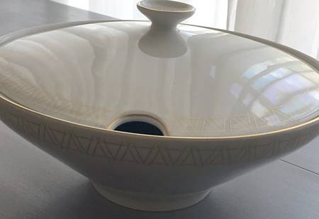 17658 Tureen &  Lid