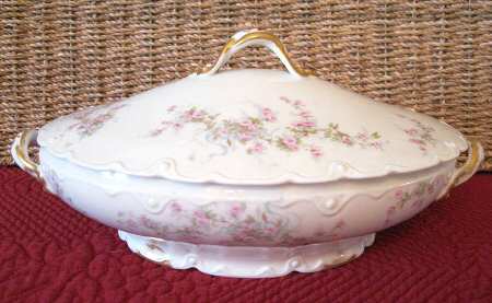 Schleiger 342-13 Oval Covered Vegetable