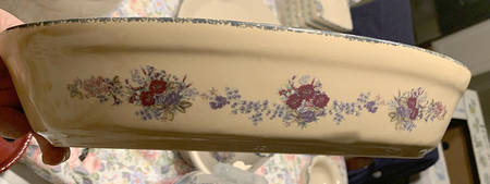Floral 15" Oval Baker