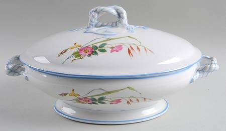 H3643 Oval Covered Vegetable