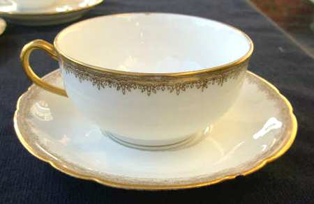 H3644 Footed Cup & Saucer Set