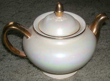 HLC3696 Teapot & Lid