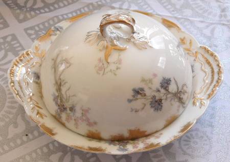 Schleiger 70-8 Round Covered Butter
