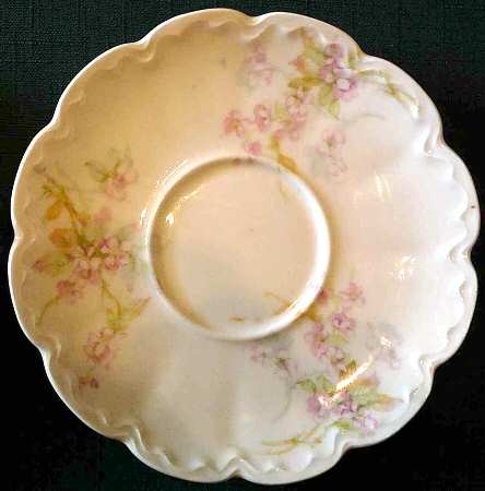 H3652 Saucer