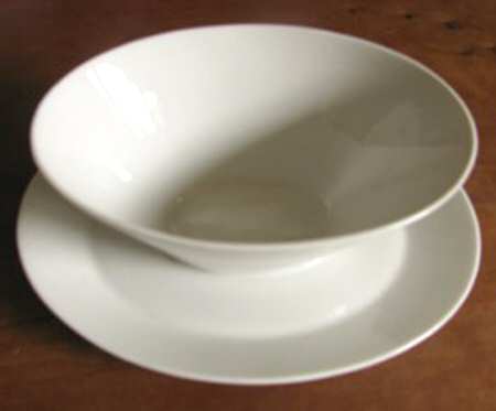 HEJ112 Gravy Boat with Attached Underplate