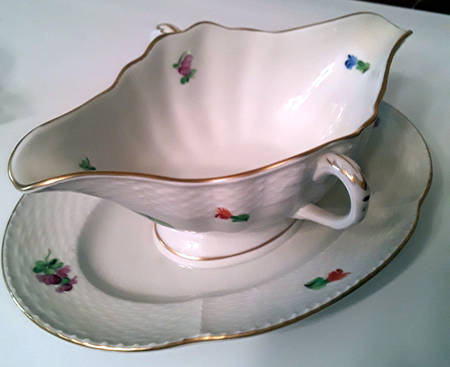 Kitty Gravy Boat with Attached Underplate