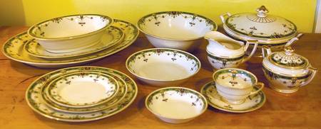 HC1028 Footed Cup & Saucer Set