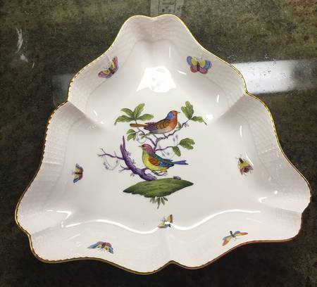 Rothschild Bird (Pastel Colors) 9" Triangular Vegetable Bowl