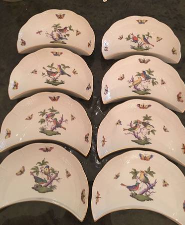 Rothschild Bird (Pastel Colors) Crescent Salad Plate
