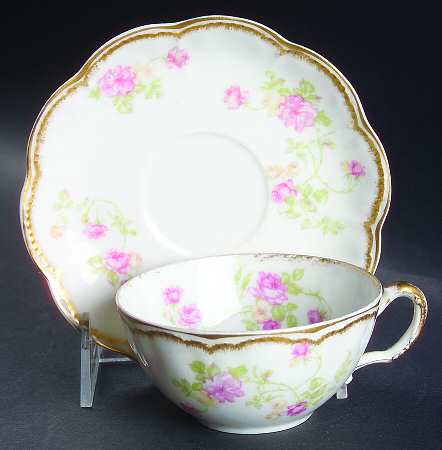 H3691 Flat Cup & Saucer Set