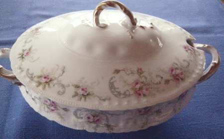 Schleiger 312-5 Tureen &  Lid