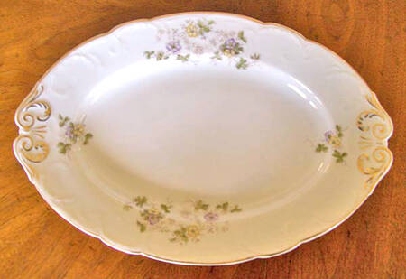 HUT1771 15" Oval Serving Platter