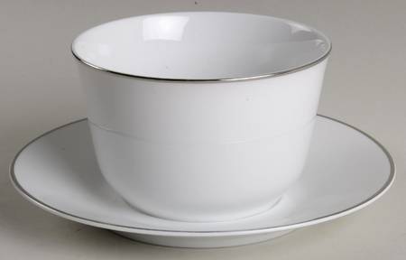HUT1774 Gravy Boat with Attached Underplate