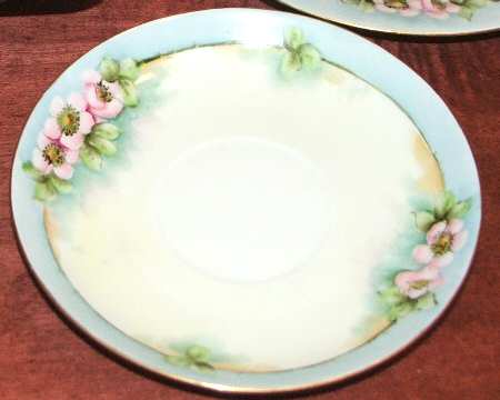 HUT1776 Saucer