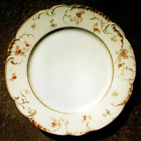 H3469 Dinner Plate