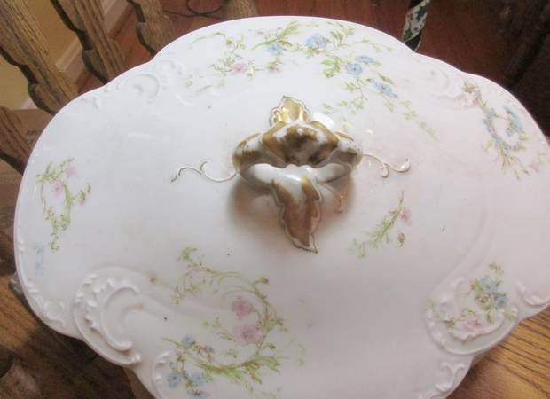 Schleiger 71-8 Oval Covered Vegetable