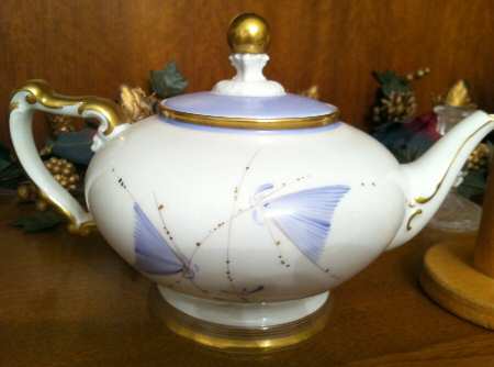 HC1118 Teapot & Lid