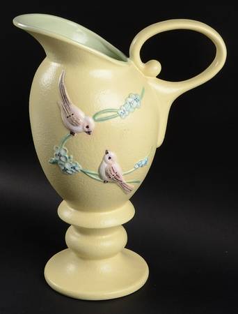 Serenade Yellow (Matte Gloss) Ewe13" Ewer