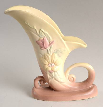 Magnolia (Matte) 8" Cornucopia