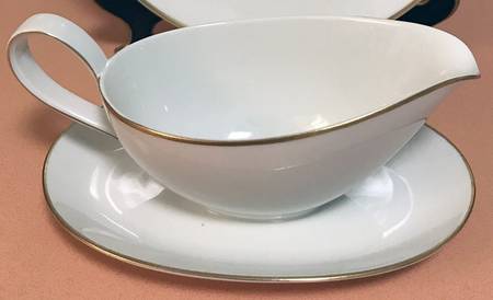 8054 Gravy Boat & Underplate