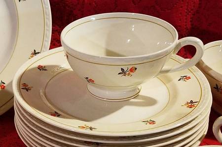 HLC3730 Footed Cup & Saucer Set