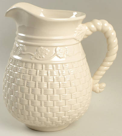 Veranda 96 Oz Pitcher