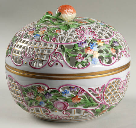 Giftware 7" Round Box & Lid