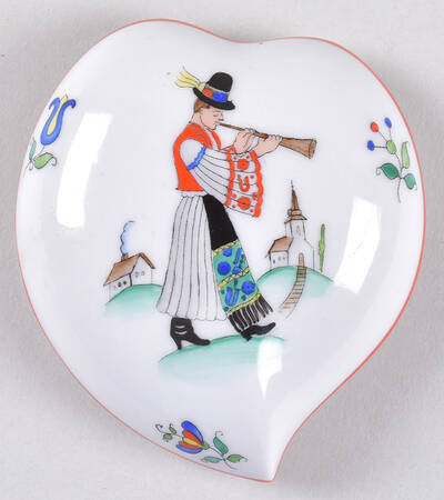 Giftware Small Heart Shape Box-Lid