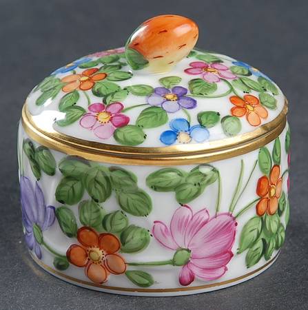Giftware 2" Round Box & Lid