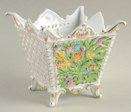 Giftware 4" Openwork Footed Square Vase