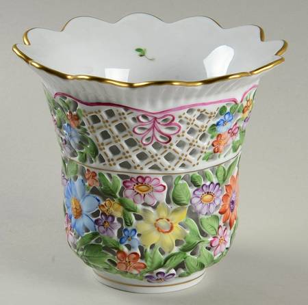 Giftware 4" Pierced Vase