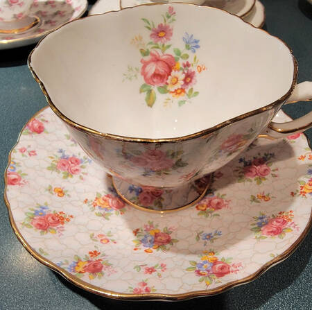 HAM108 Footed Cup & Saucer Set