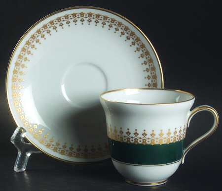 HUT1821 Flat Cup & Saucer Set
