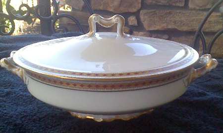 Schleiger 571-1 Round Covered Vegetable