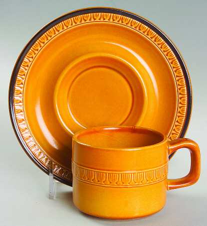 Mesa Gold Flat Cup & Saucer Set
