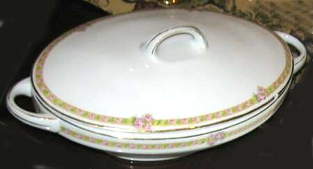 HC1130 Oval Covered Vegetable