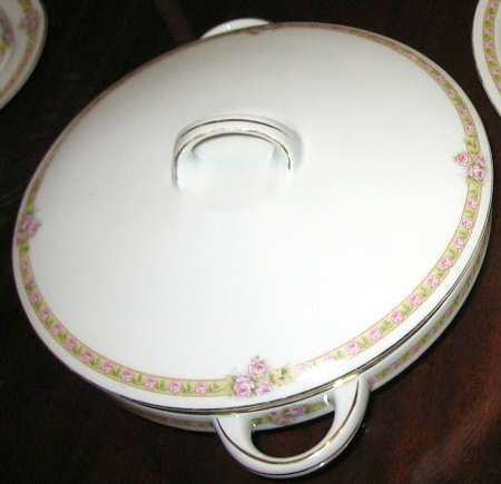 HC1130 Round Covered Vegetable