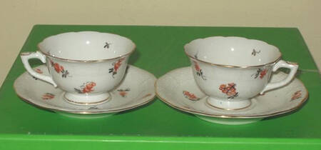 HER67 Footed Cup & Saucer Set