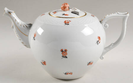 HER67 Teapot & Lid