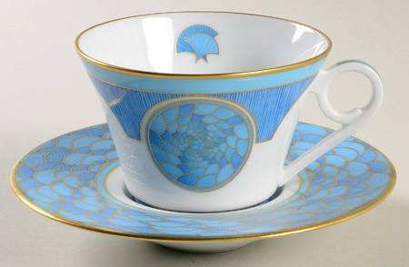 Eventails Bleu Footed Cup & Saucer Set