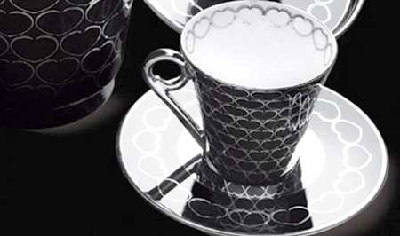 Onze de Coeur Noir Platine Flat Cup & Saucer Set