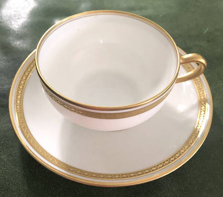 H3794 Flat Cup & Saucer Set