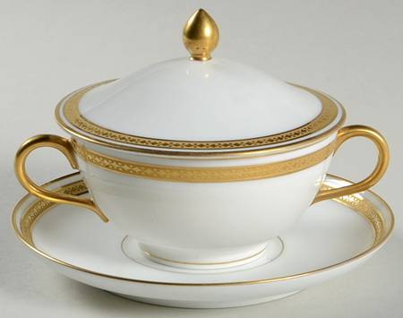 H3794 Flat Bouillon Cup and Saucer with Lid