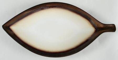 Thira Cream 18" Leaf Shaped Platter