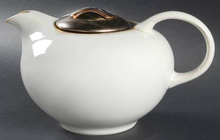 Thira Cream Teapot & Lid
